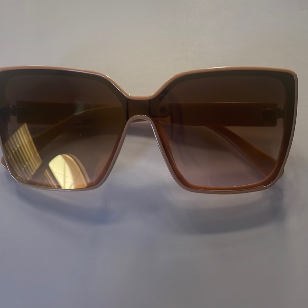 Vince Camuto sunglasses
